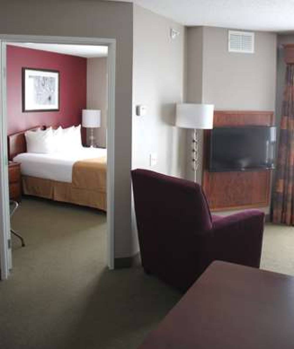 GRANDSTAY AMES 10