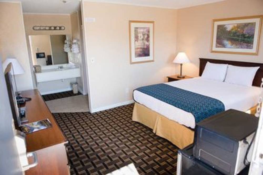 GRANDVIEW PLAZA INN AND SUITES 4