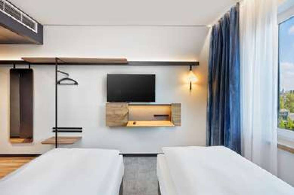 H2 HOTEL DUESSELDORF CITY 9