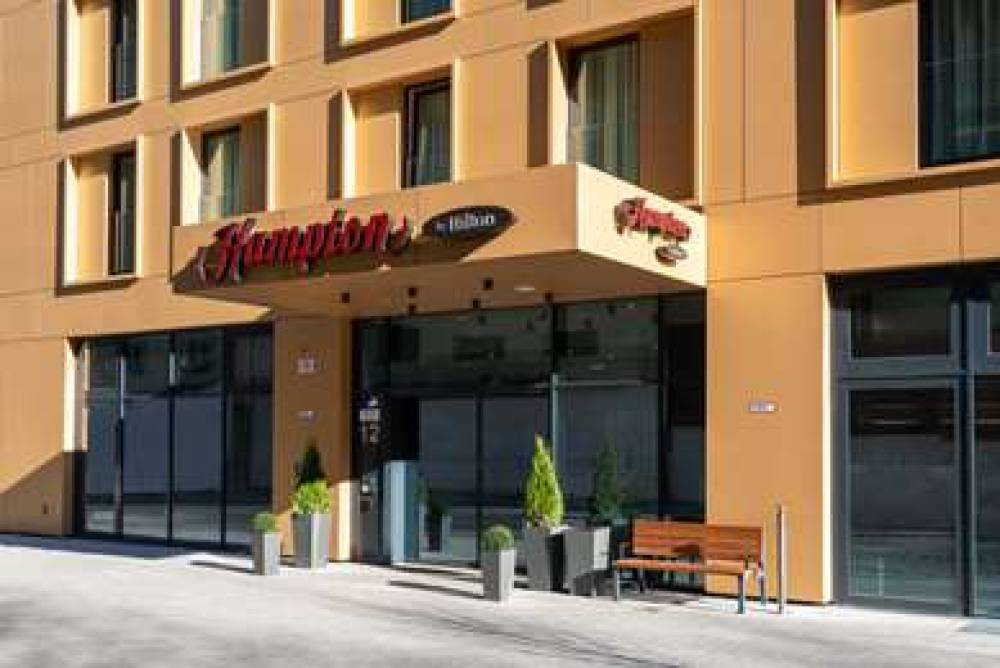 HAMPTON BY HILTON DUESSELDORF CITY 3