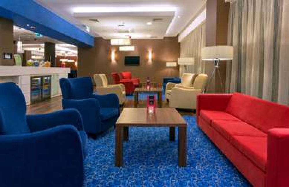 Hampton By Hilton Gdansk Airport 3