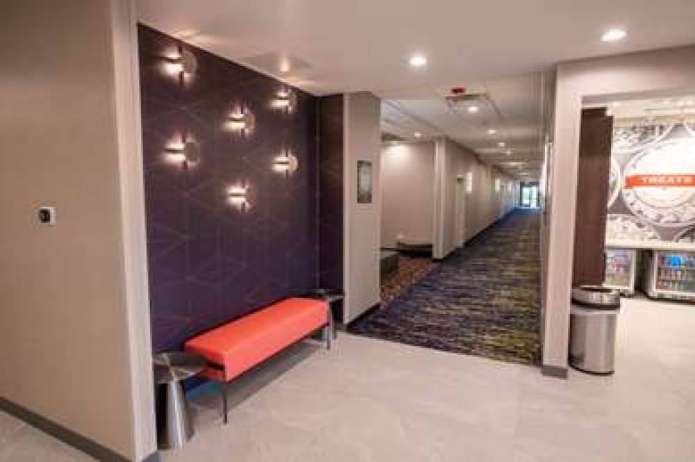 HAMPTON BY HILTON HUNTLEY CHICAGO 5