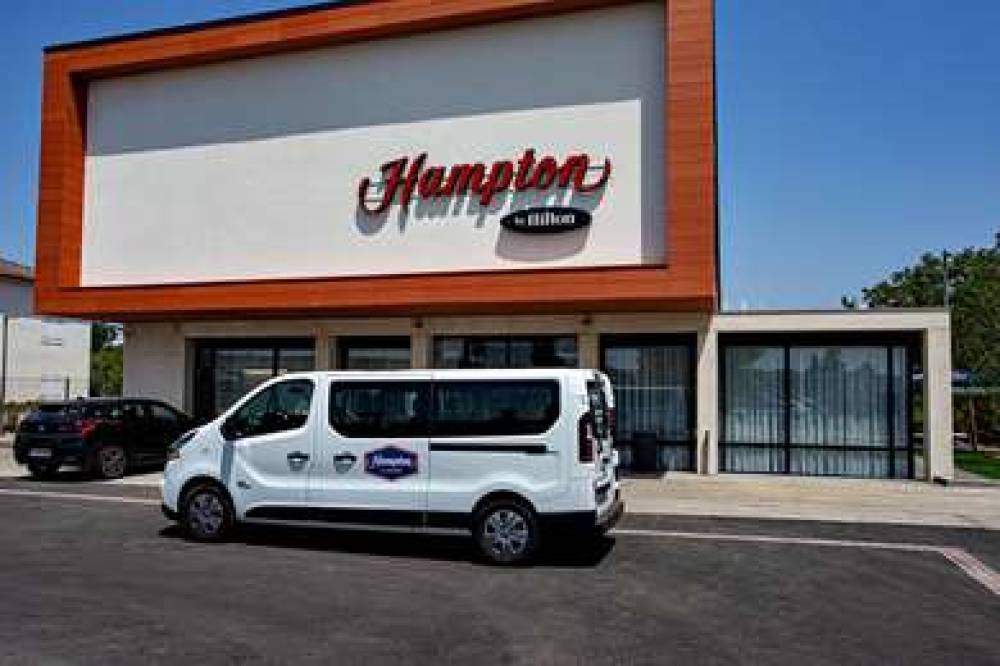 HAMPTON BY HILTON TOULOUSE AIRPORT 2