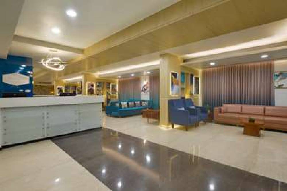 Hampton By Hilton Vadodara-Alkapuri 10