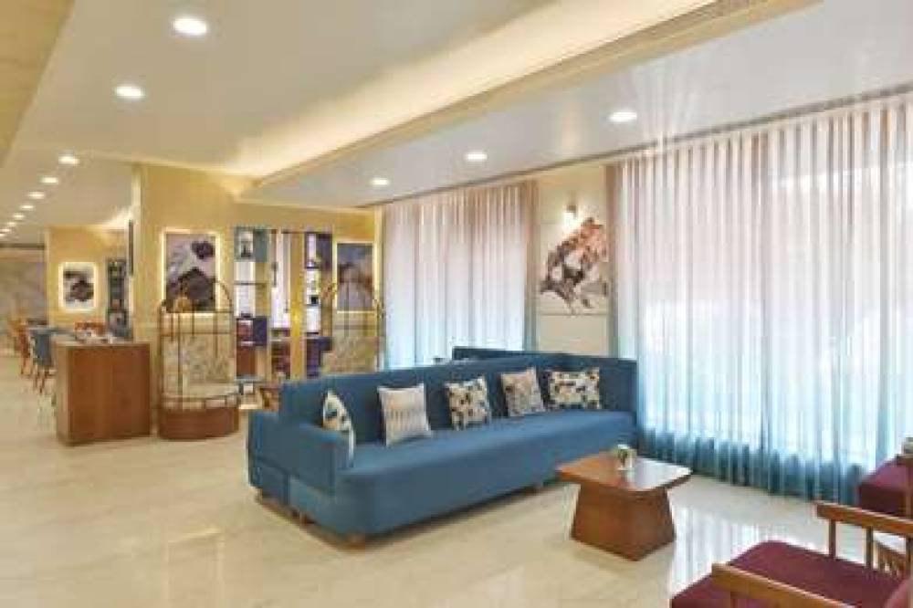 Hampton By Hilton Vadodara-Alkapuri 9