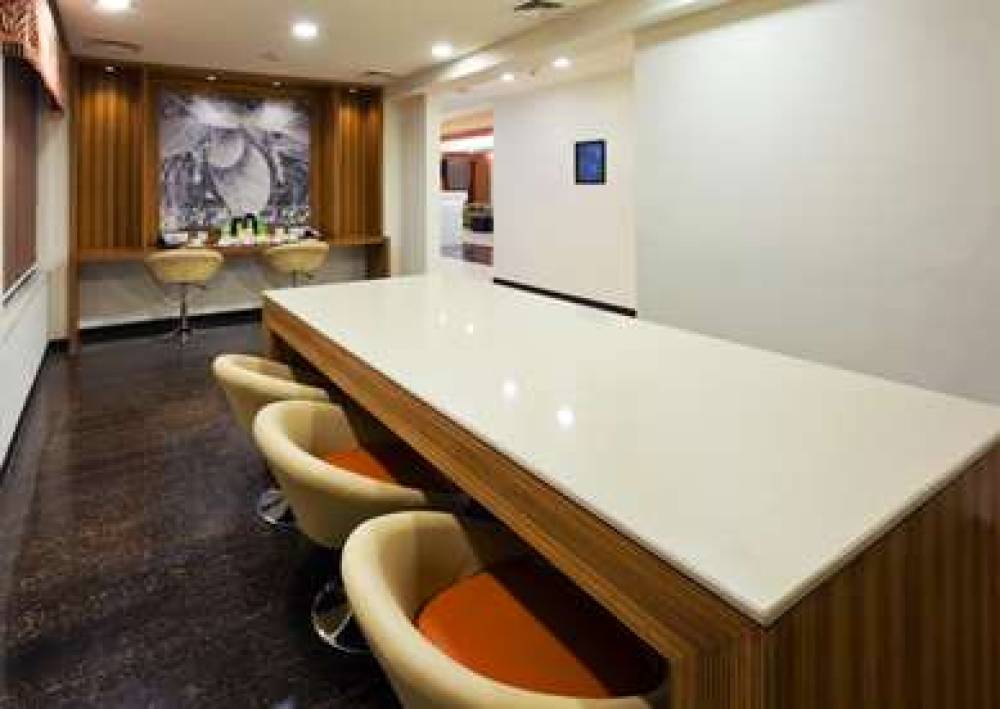 Hampton By Hilton Vadodara-Alkapuri 4