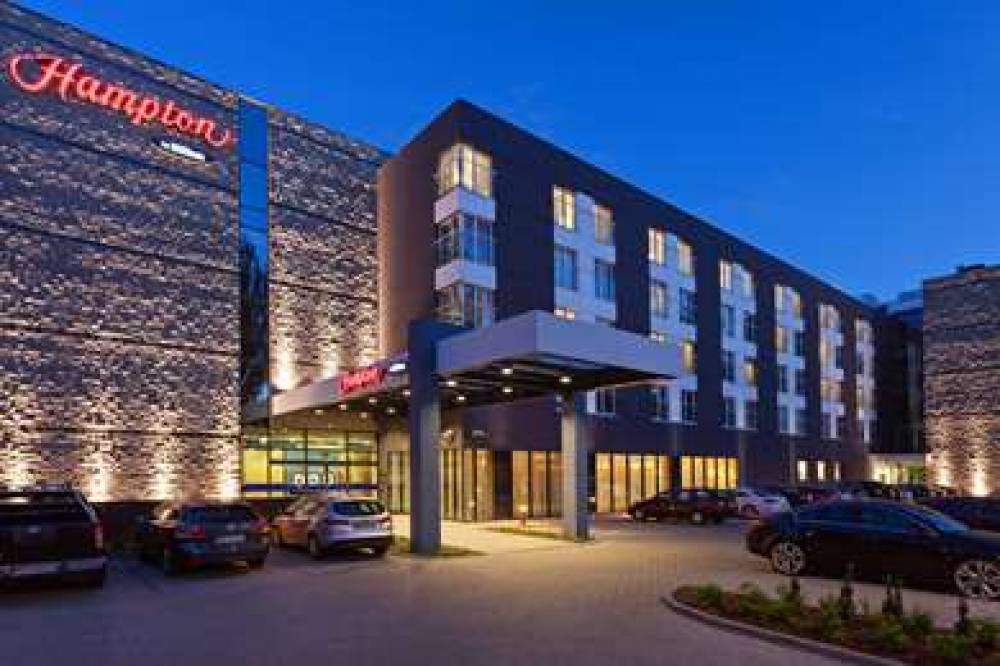 Hampton By Hilton Warsaw Airport 1