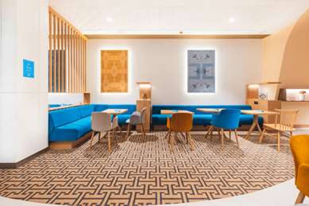 HAMPTON BY HILTON WARSAW REDUTA 6