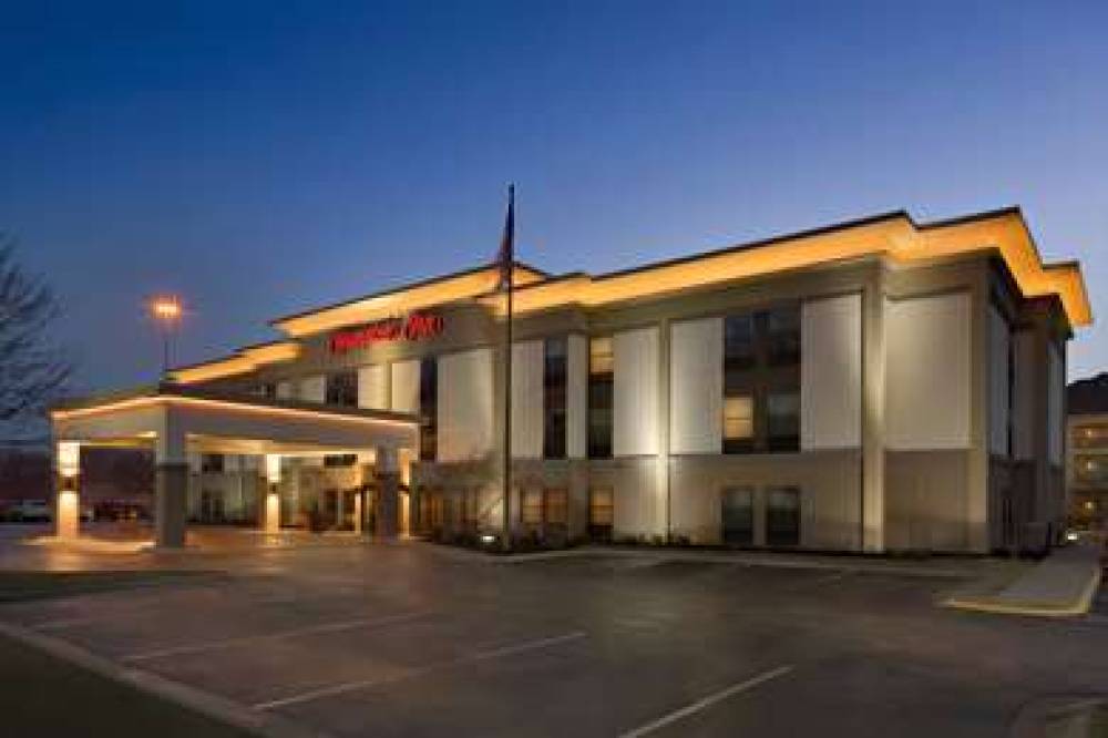 Hampton Inn Akron Fairlawn 2