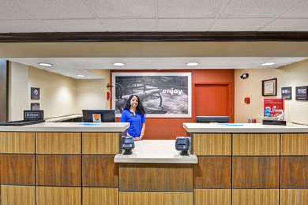 Hampton Inn Albany-Wolf Road 6