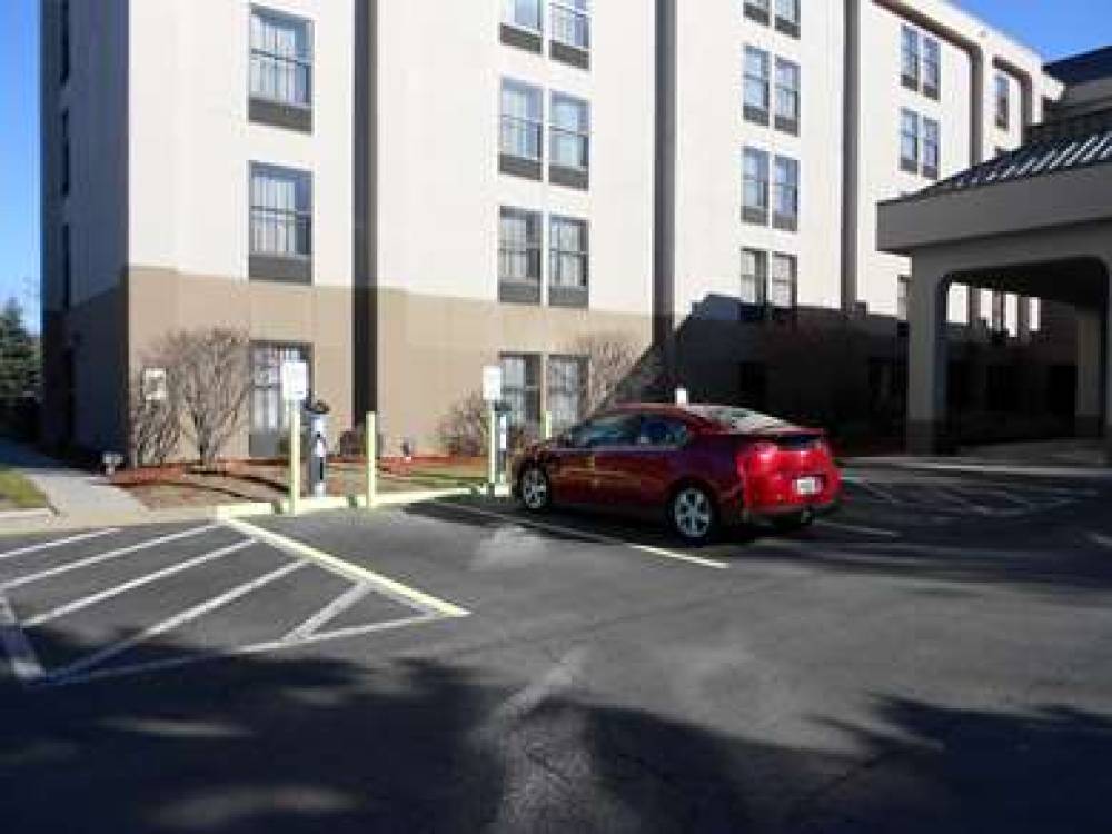 Hampton Inn Albany-Wolf Road 4