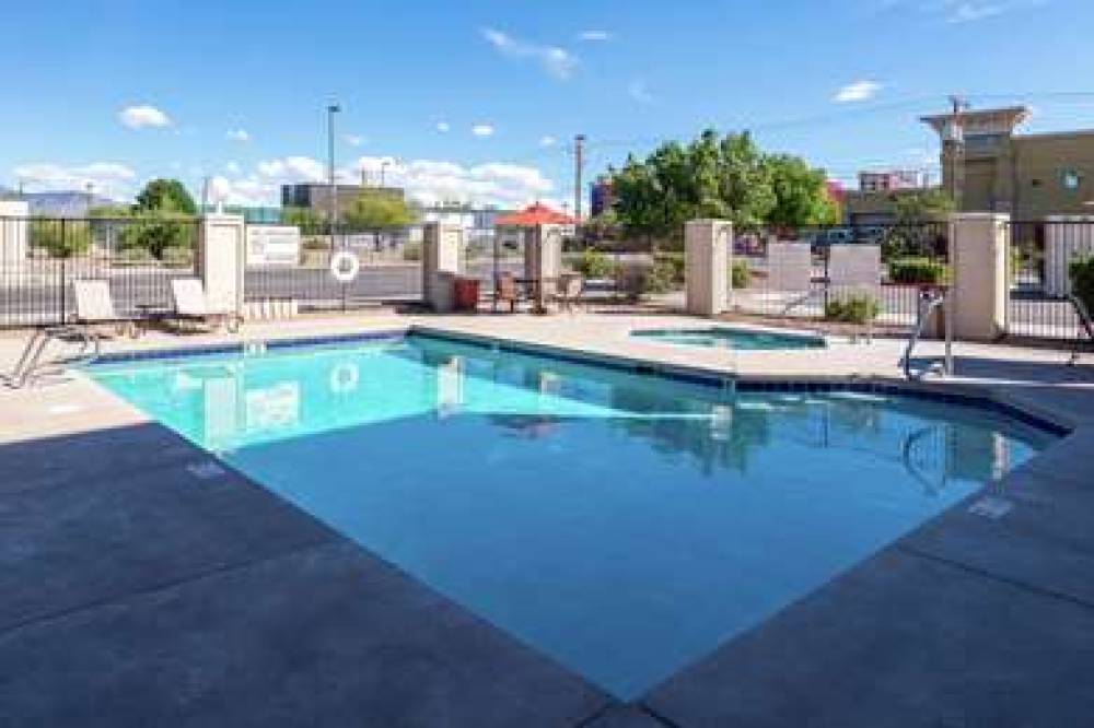 Hampton Inn Albuquerque, University-Midtown (UNM) 10