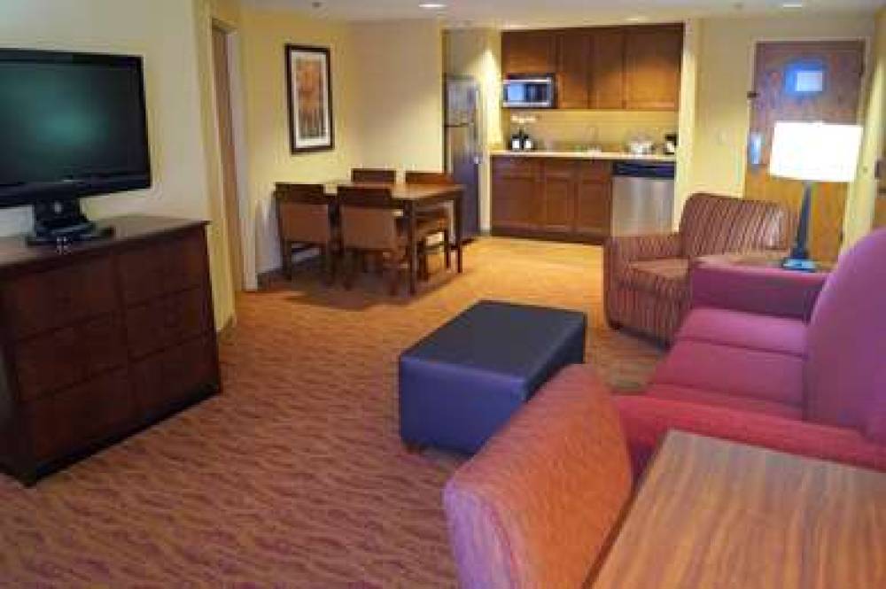 Hampton Inn Altoona 7