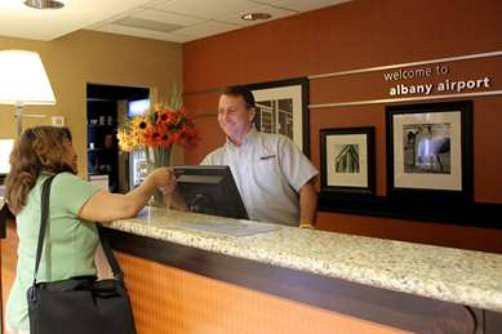 Hampton Inn &amp; Suites Albany-Airport 4