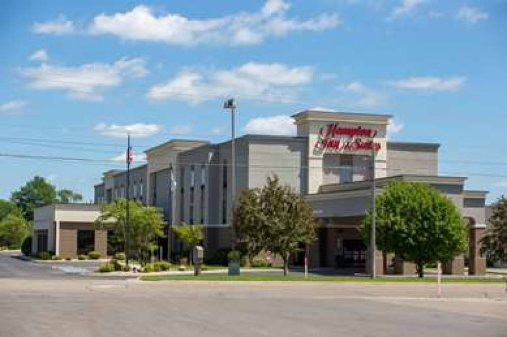 Hampton Inn &amp; Suites Alexandria, MN 1