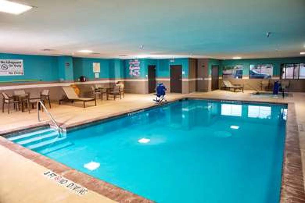 Hampton Inn &amp; Suites Amarillo West 9