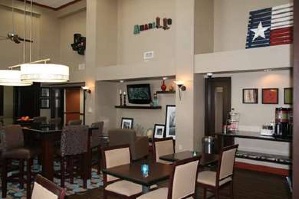 Hampton Inn &amp; Suites Amarillo West 5