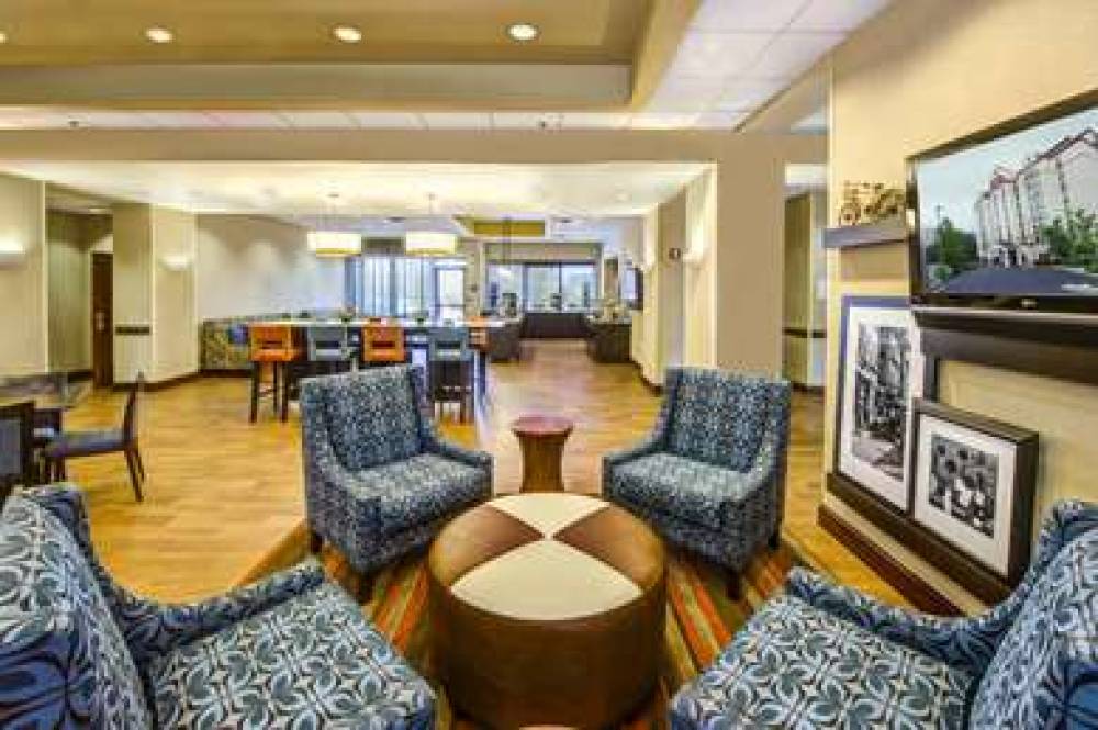 Hampton Inn &amp; Suites Atlanta-Galleria 1