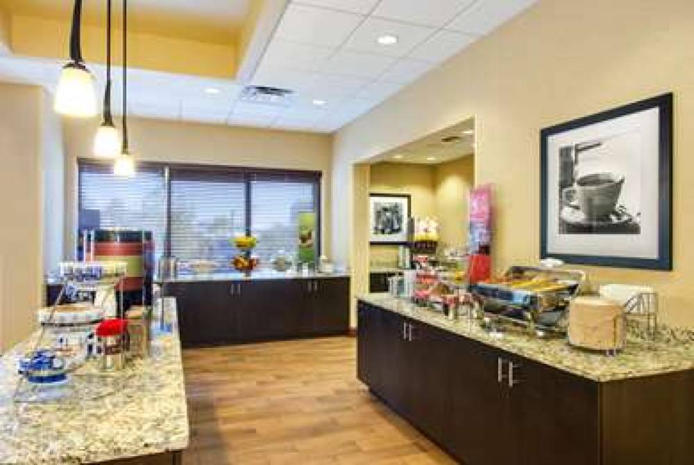 Hampton Inn &amp; Suites Atlanta-Galleria 9