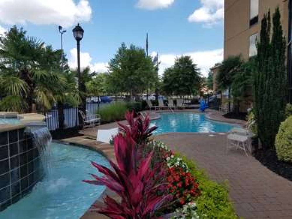 Hampton Inn &amp; Suites Atlanta-Six Flags 3