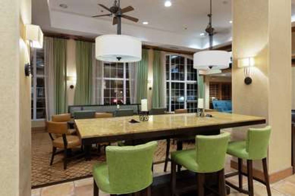 Hampton Inn &amp; Suites Austin Airport 6