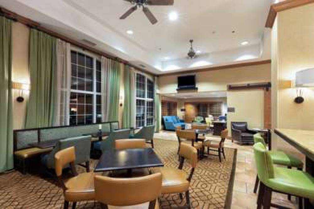 Hampton Inn &amp; Suites Austin Airport 5