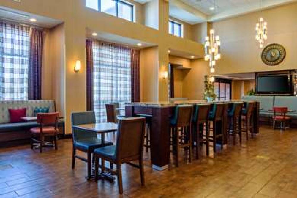 Hampton Inn &amp; Suites Bakersfield - Hwy 58 4