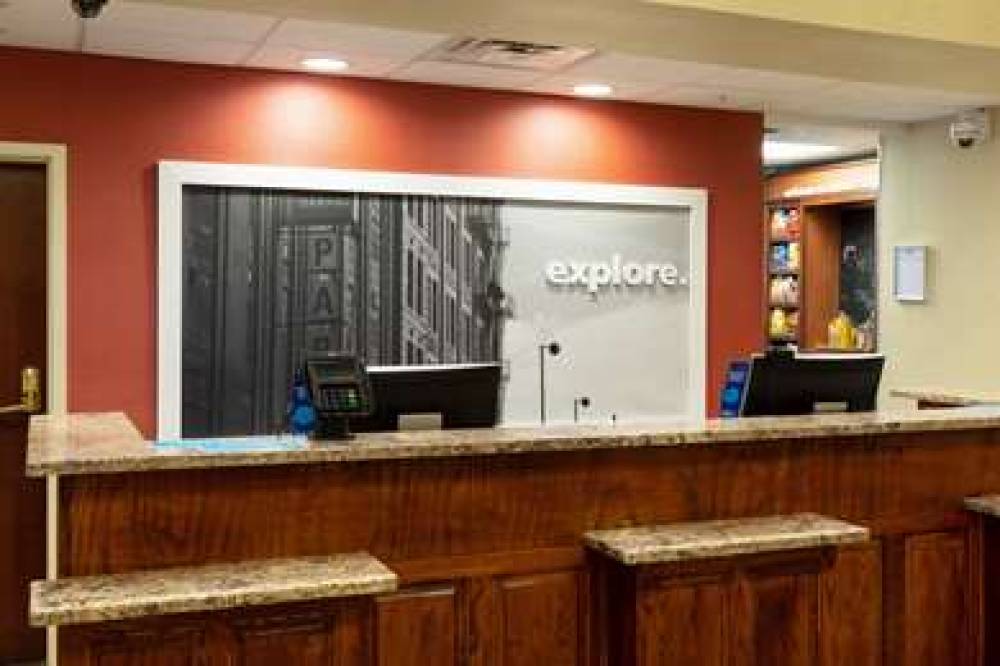 Hampton Inn &amp; Suites Baton Rouge - I-10 East 6