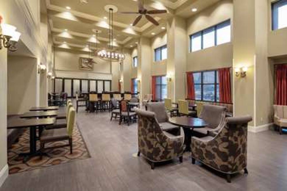 Hampton Inn &amp; Suites Baton Rouge - I-10 East 4