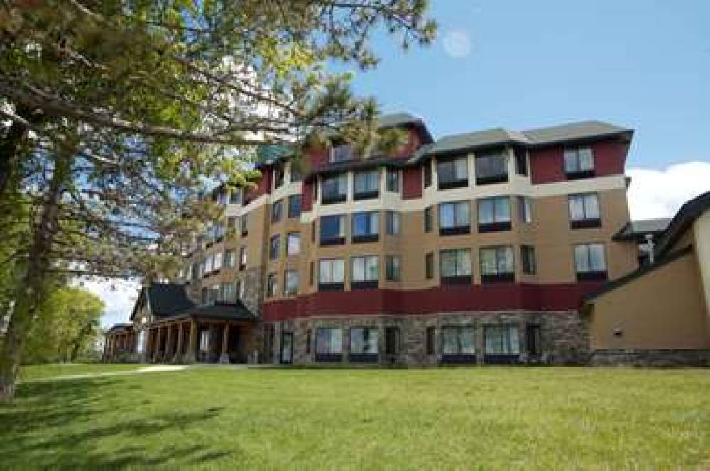 Hampton Inn &amp; Suites Bemidji 5