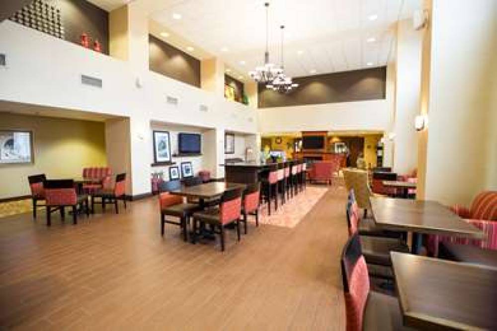 Hampton Inn &amp; Suites Blairsville 7