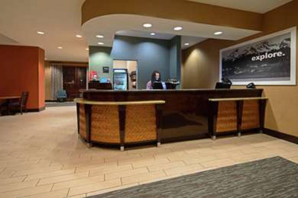 Hampton Inn &amp; Suites Bremerton 6