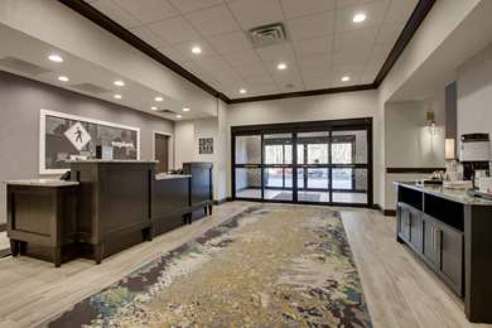 Hampton Inn &amp; Suites By Hilton Knightdale Ral 5