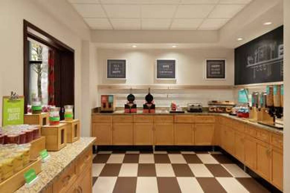 Hampton Inn &amp; Suites By Hilton Langley-Surrey 10