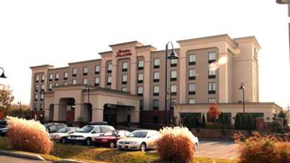 Hampton Inn &Amp; Suites By Hilton Laval