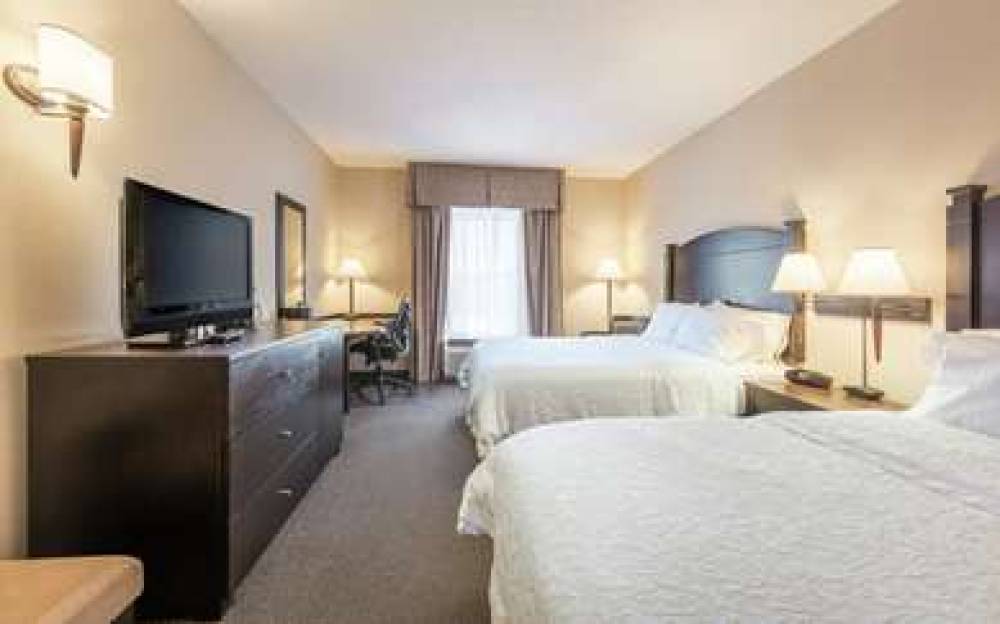 Hampton Inn &amp; Suites By Hilton Moncton 8