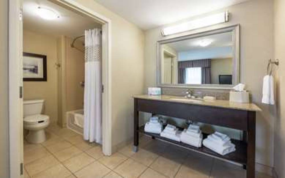 Hampton Inn &amp; Suites By Hilton Moncton 9