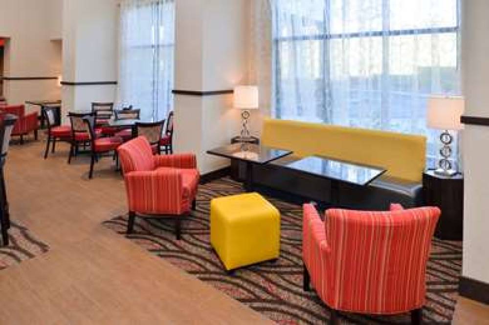 Hampton Inn &amp; Suites California University-Pi 4