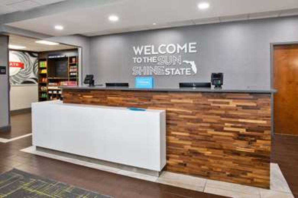 Hampton Inn &amp; Suites - Cape Coral/Fort Myers  6