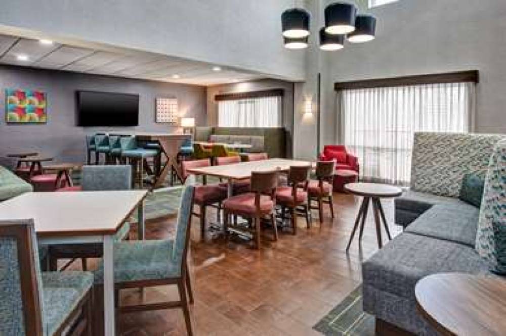 Hampton Inn &amp; Suites - Cape Coral/Fort Myers  7