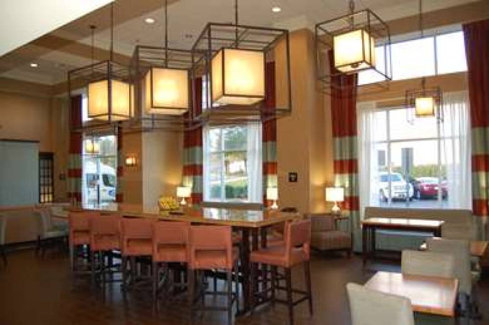 Hampton Inn &amp; Suites Charlotte-Airport 4