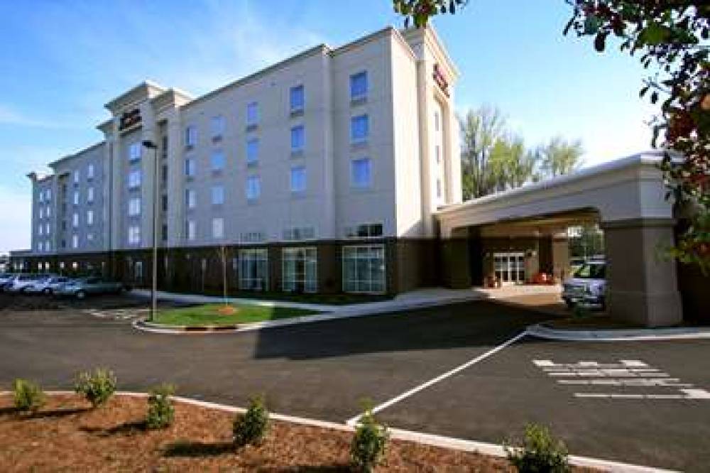 Hampton Inn &amp; Suites Charlotte-Airport 1