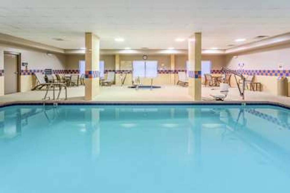 Hampton Inn &amp; Suites Chicago-Libertyville 5