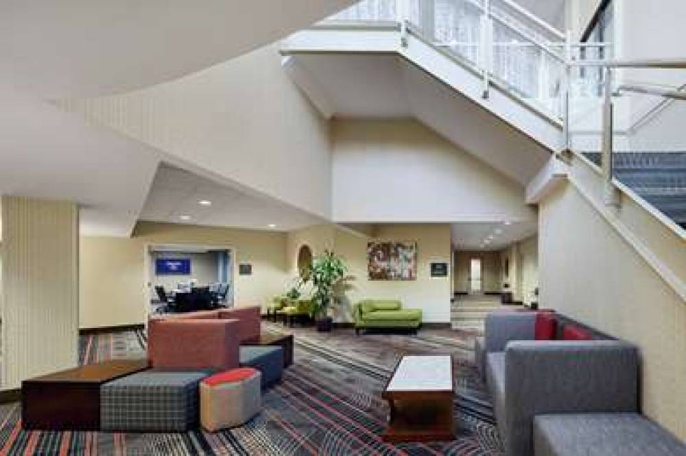 Hampton Inn &amp; Suites Chicago/Mt. Prospect 4