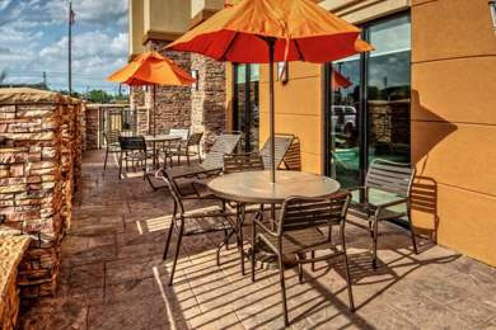 Hampton Inn &amp; Suites - Clarksville, TN 2