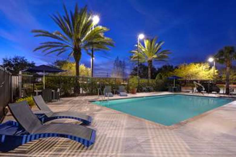 Hampton Inn &amp; Suites Clearwater/St. Petersbur 7