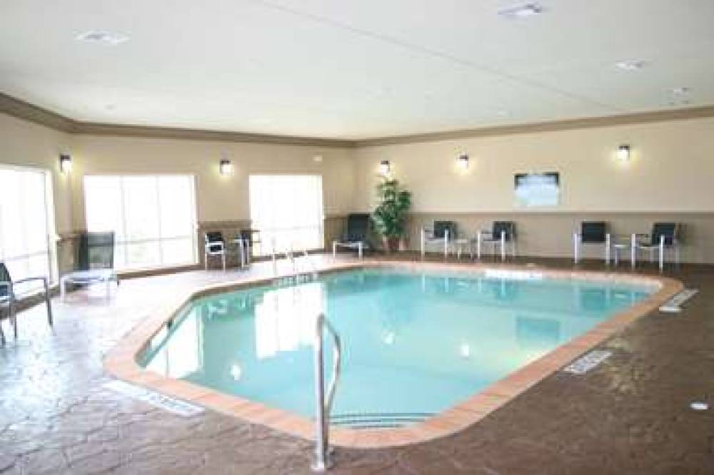 Hampton Inn &amp; Suites Cleburne, TX 10