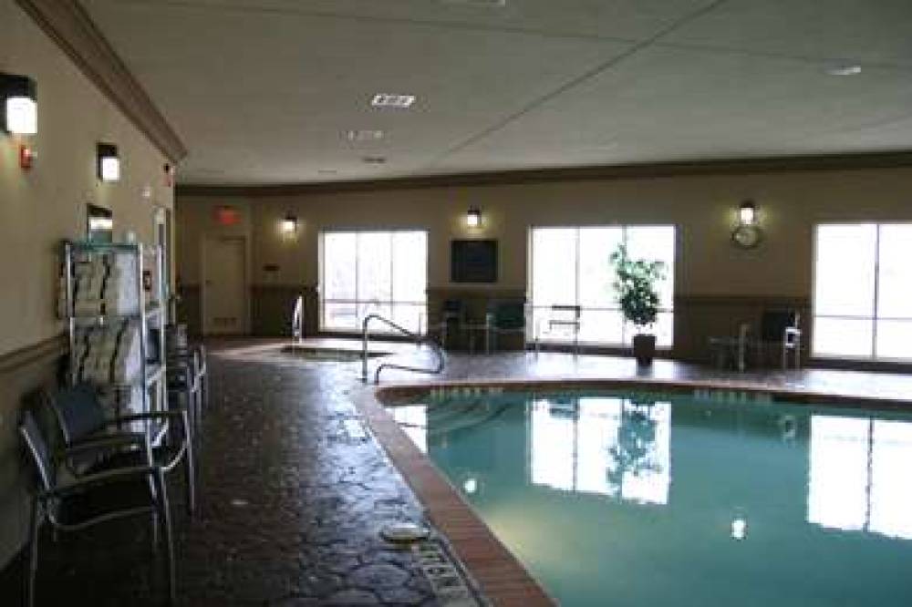 Hampton Inn &amp; Suites Cleburne, TX 8