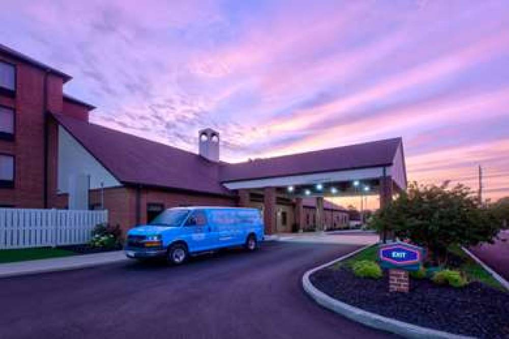 Hampton Inn &Amp; Suites Cleveland Airport