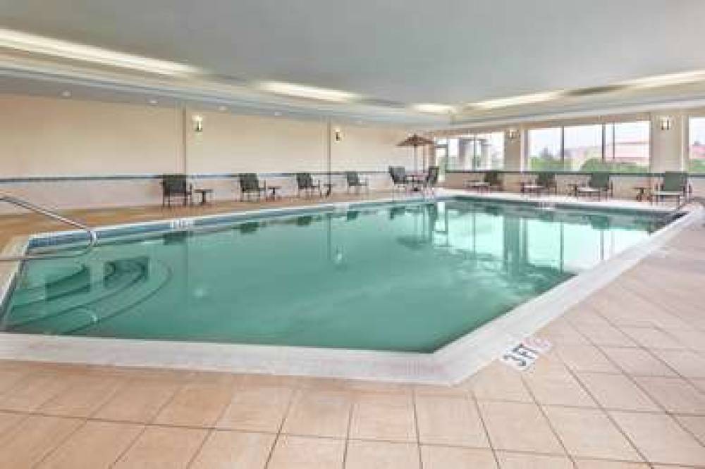 Hampton Inn &amp; Suites Cleveland-Beachwood 5